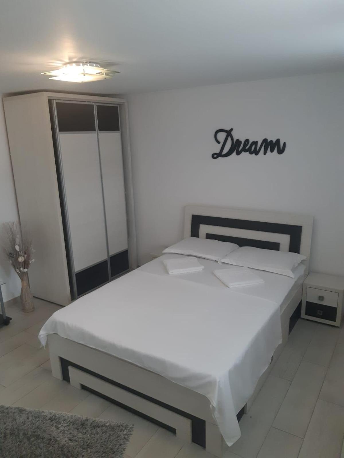 Apartament La Relax Braszów Zewnętrze zdjęcie